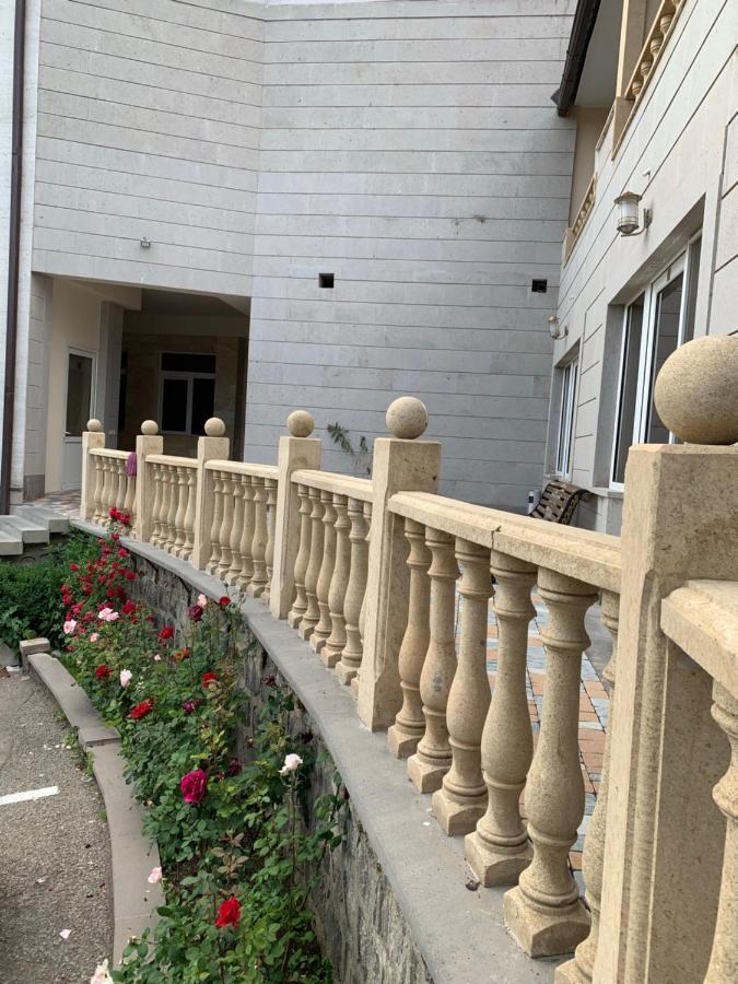 Hotel Ashot Erkat Sevan Eksteriør bilde